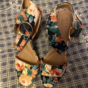 Apt. 9 Floral 4” Heels